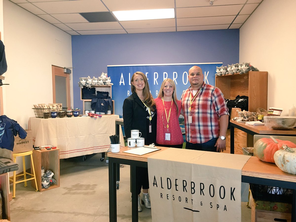 Alderbrook_'s tweet photo. Weโre excited to check in at the @facebook #popupshop ! #facebook #facebookseattle #alderbrook #alderbrookresort #guestchef #visitseattle https://t.co/trwk1Vbjj2