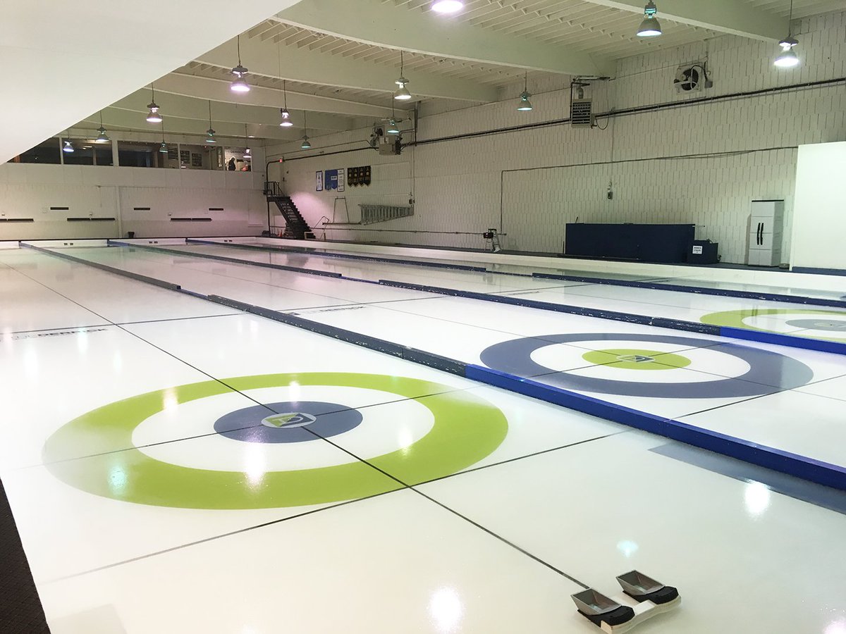 thederrickclub's tweet photo. The ice is ready! The 2017/18 curling season starts Friday October 13 #Derrickcurling #letscurl #hurryhard https://t.co/DM7luth4nW