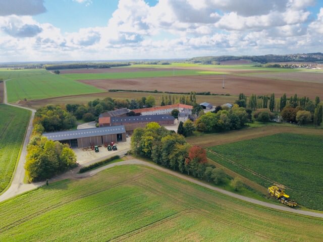 Cuma de Péroy tweet media