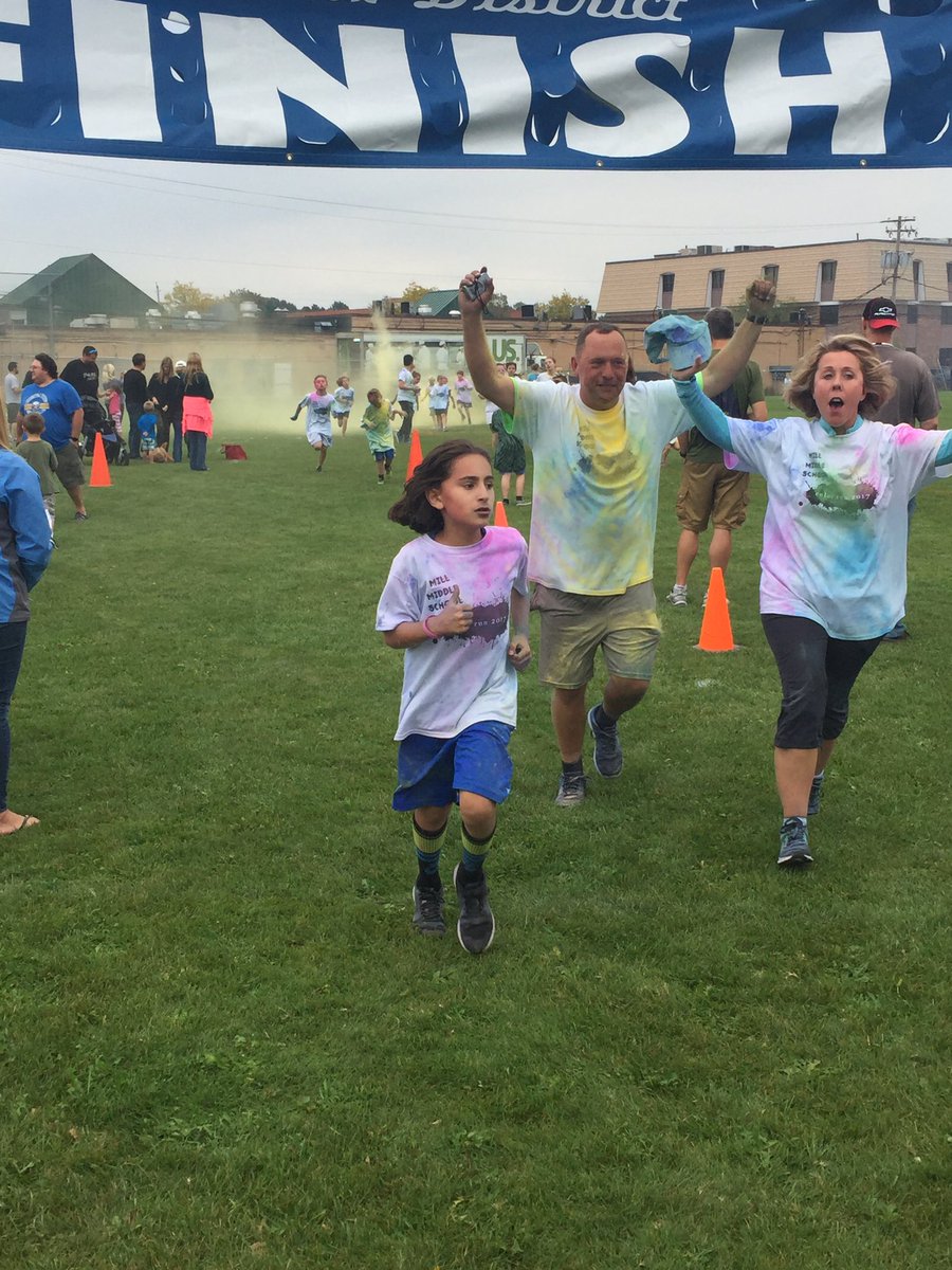 Mill_WCSD's tweet image. Another successful Color Run #colorfulfun!