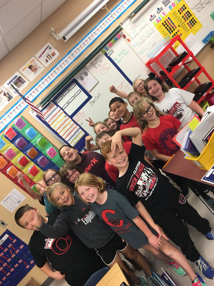 jlhilgendorf's tweet photo. Homecoming fun! #riverdeephoco @Rise_Above_CHS @MrKuchCHS https://t.co/F9sKa4DuHJ