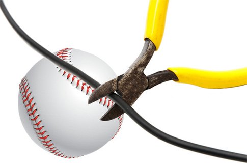 Which team are you rooting for in the playoffs? This guide shows cord cutters how to catch the action without cable. techhive.com/article/312463…