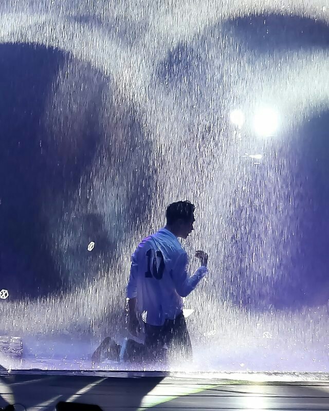 anda_soo's tweet photo. #HAPPYLAYDAY #HappyYixingDay to uri unicorn @weareoneEXO #believeinlay stay healthy, stronger and happy...waiting for you with #์์ #EXO https://t.co/vHU5GVRw6O