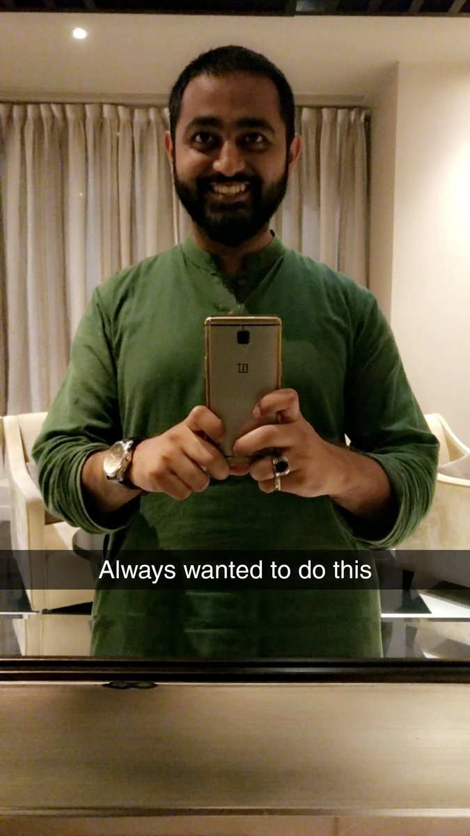 crazyshikoh's tweet photo. #MirrorMirror #PindiPindiPindi #GreenMeanMachine https://t.co/mzHRjboHyp