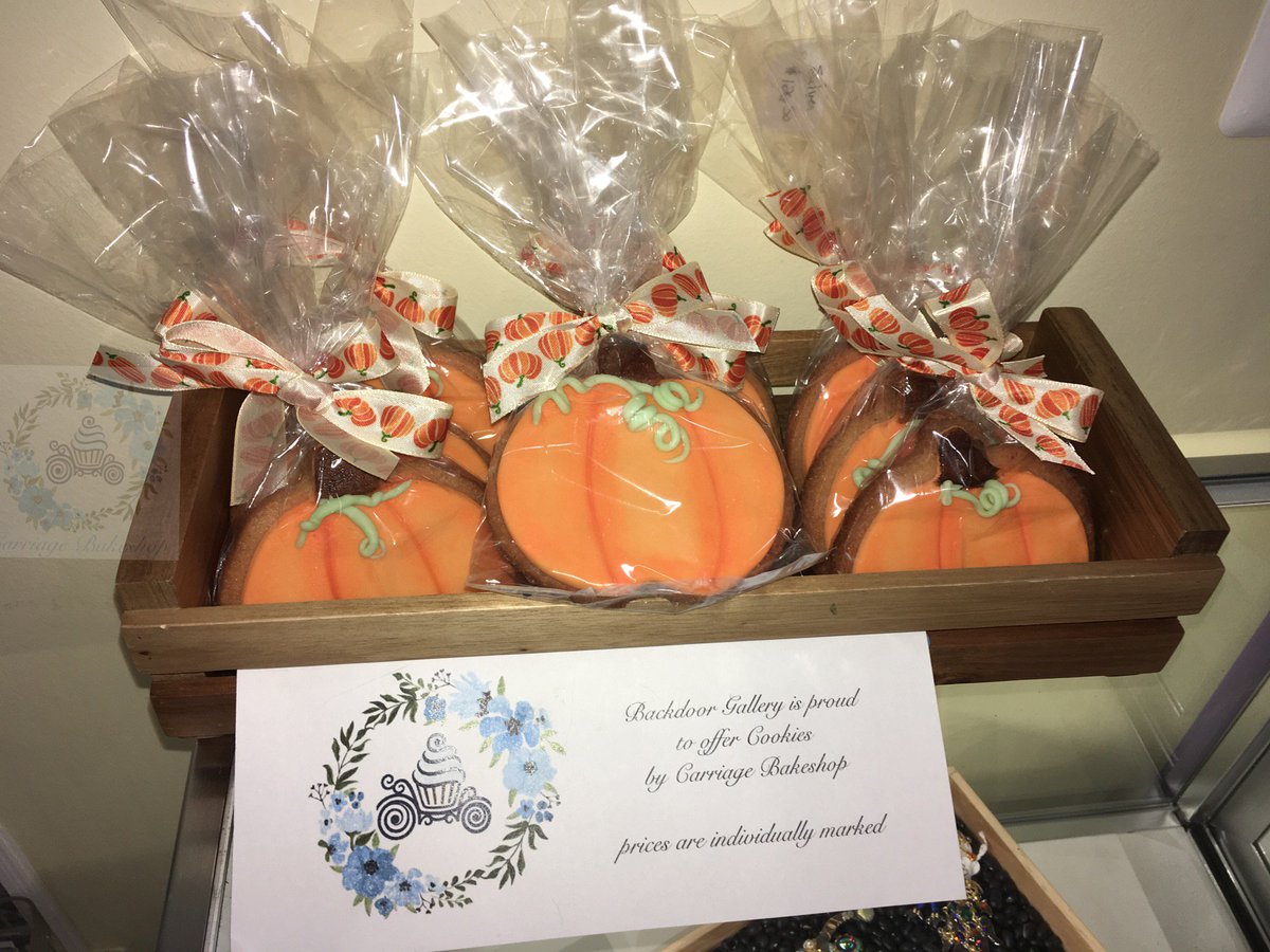 CarriageBakeshp's tweet photo. My #pumpkincookies are all wrapped up with a #bow. #readytoeat #itsfall! #pumpkinseverywhere #bakedfresh https://t.co/QQonI5ATkq