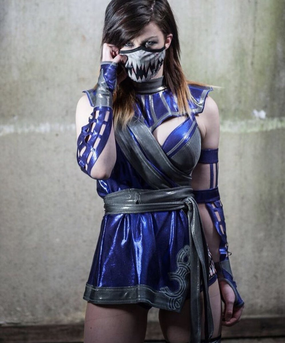 Prepping for #FightClubLIVE this Sunday for <a href="/WeAreREDEFINEPW/">REDEFINE Pro</a> - where @stacypunk77 will feel my wrath