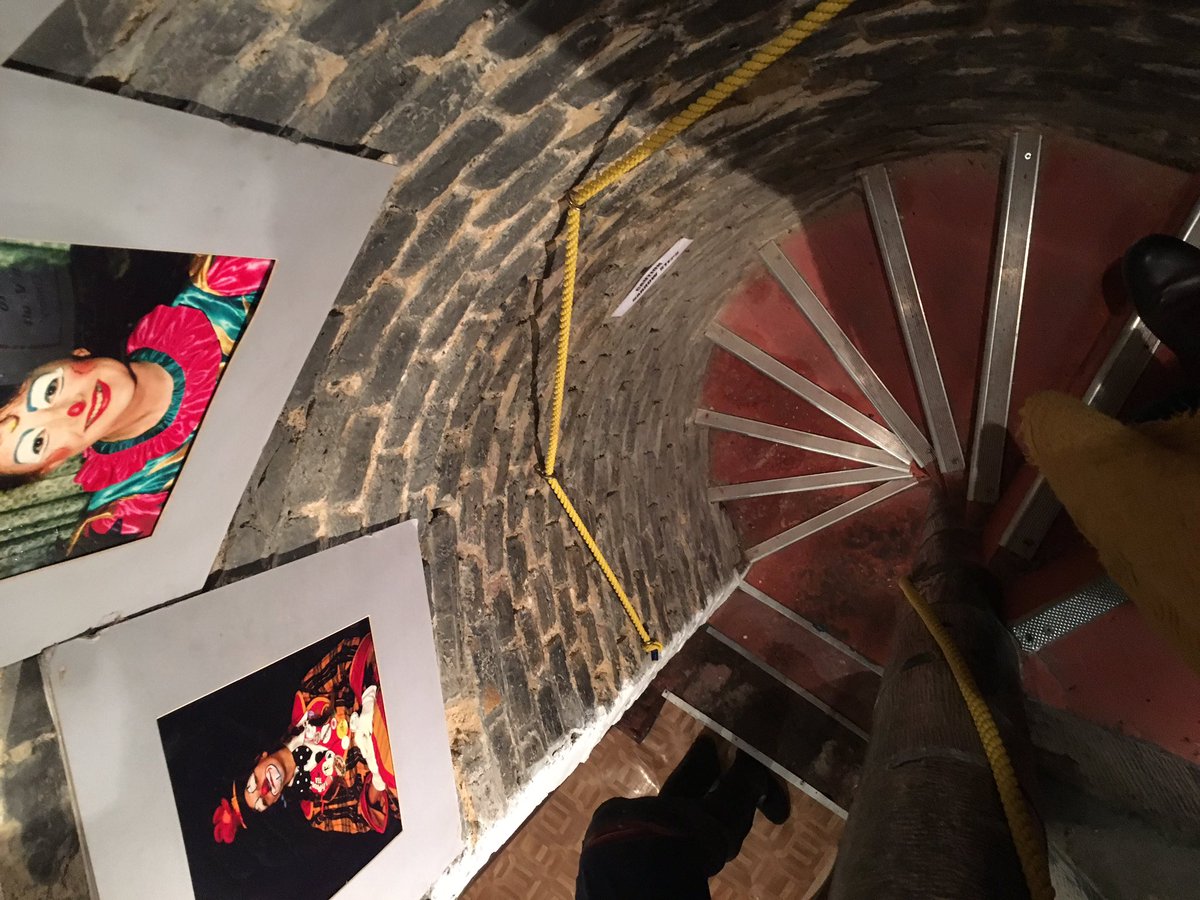 TinctureOfMuse's tweet image. Do come into the crypt and see my Clown collection.... #honest #itstotallysafe  @ITMovieOfficial @StephenKing #Dalston 🤡 🎈 🎈😱