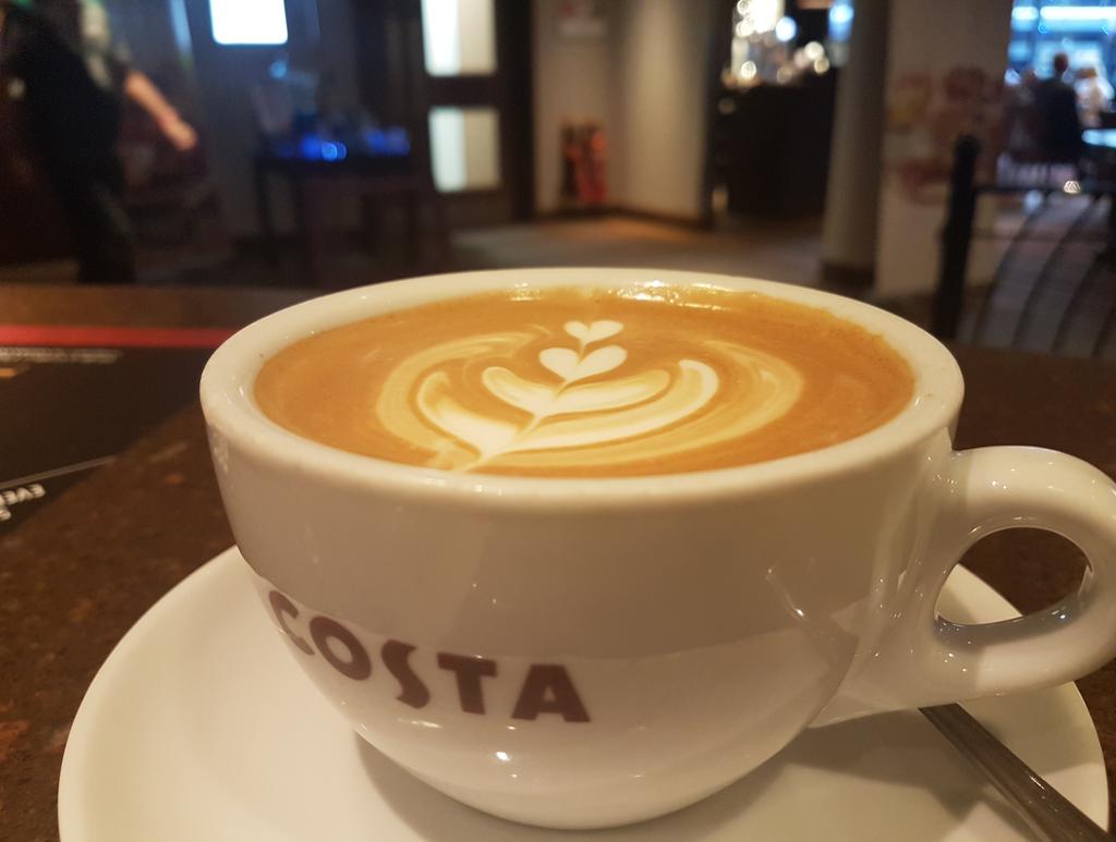 Great atmosphere, unbeatable  coffee experience. ☕☕☕<a href="/shantanu_tare/">Shantanu Tare</a> <a href="/gary_villiers/">Gary De Villiers</a> <a href="/placemadebyyou/">A Place Made By You</a> #Airexperts <a href="/Dianabuterez/">Diana</a> <a href="/CDeSantana/">Wilson De Santana</a>