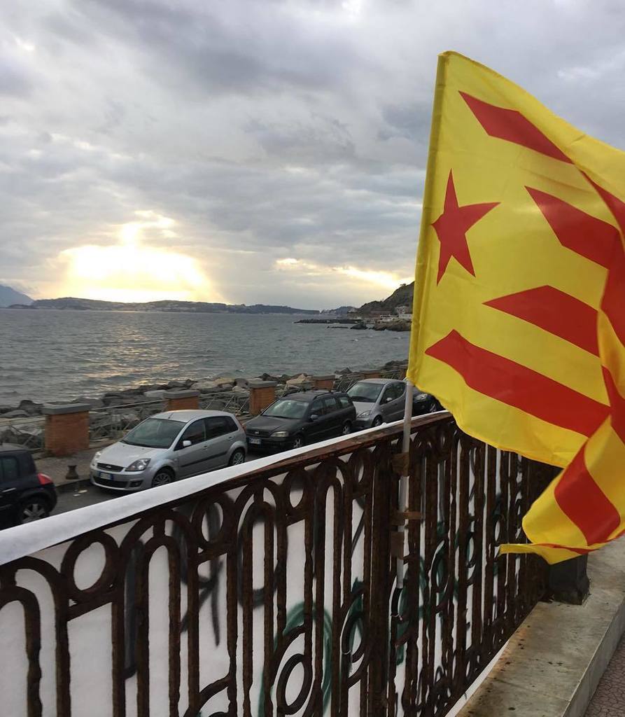 LabPolIskra's tweet image. Vi aspettiamo a Villa Medusa a #Bagnoli per l’aperitivo verso il primo corteo studentesco dell’anno del #13ottobre… ift.tt/2xYWXkU