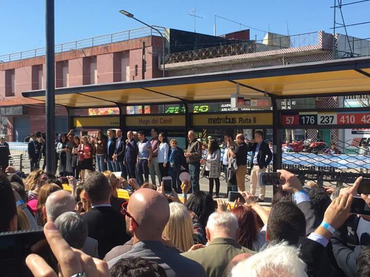 NataliaQuinoa's tweet photo. Inauguración del Metrobus en Tres de Febrero!!! #HaciendoLoQueHayQueHacer https://t.co/vkpH0ZTXf9