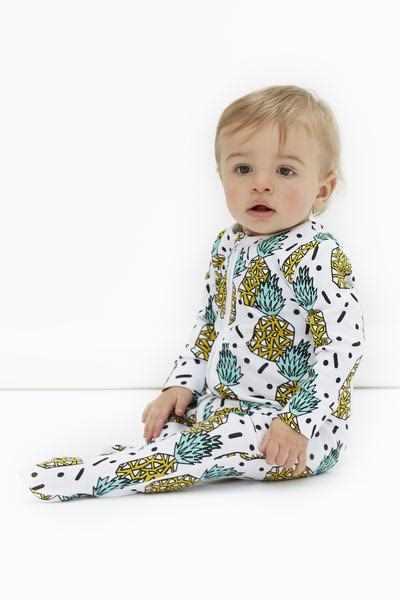 Darlo_Giving's tweet photo. Be a pineapple,stand tall wear a crown and be sweet on the inside! #onefeedsone  #pineapple #babywear #ethical @BabymoovUK https://t.co/3Vbq0CrhrC