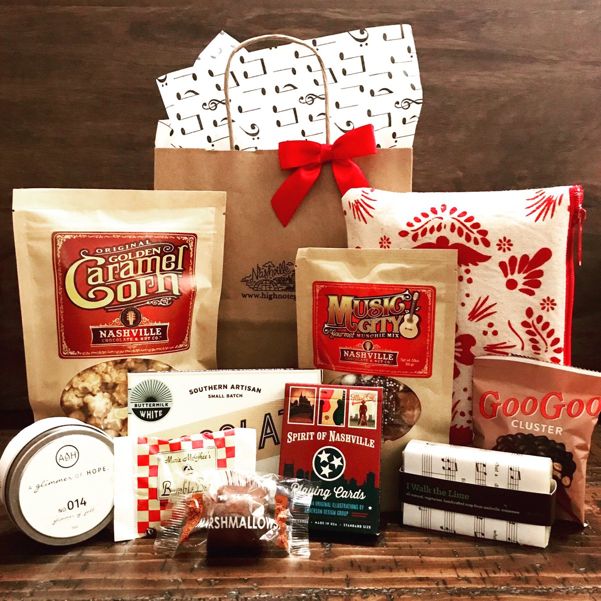 Fun welcome gifts customized for a group headed to Nashville this weekend! ❤️