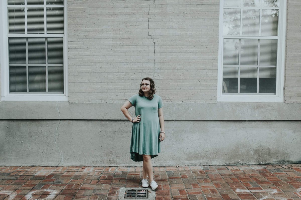 _lucindamarie13's tweet photo. #seniorfriday ❤️ https://t.co/dN5KjPHdyi