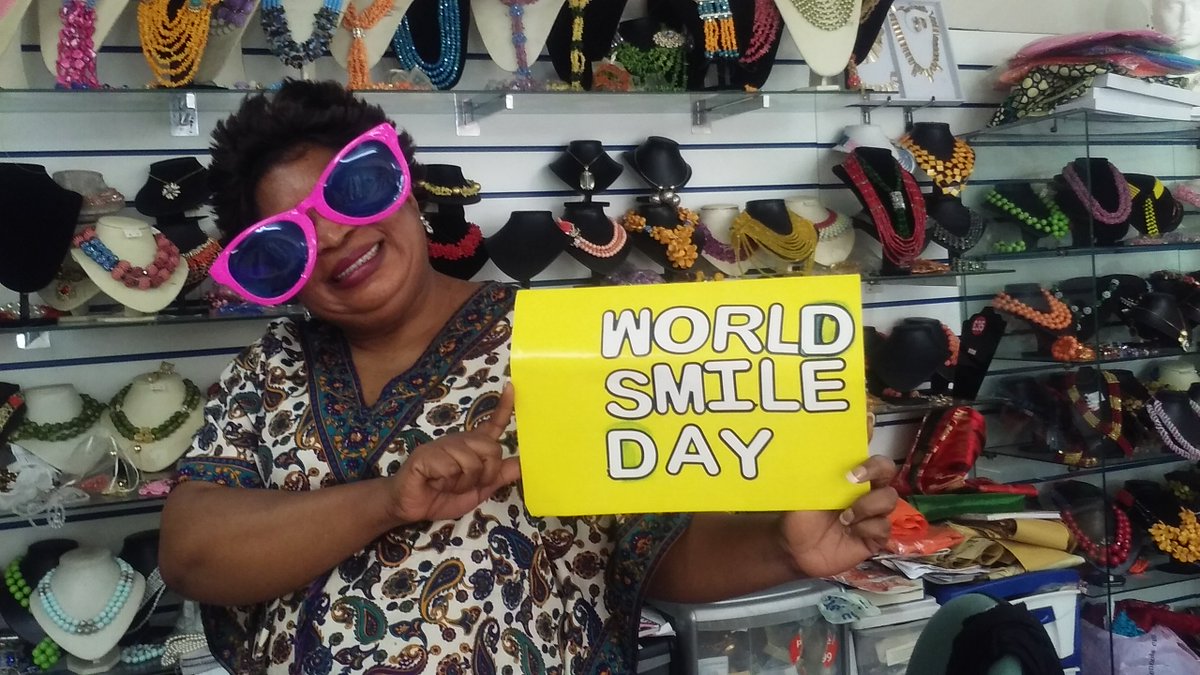 confident_queen's tweet photo. Spreading smiles #gravesend #kent #getkentsmiling #WorldSmileDay https://t.co/iIhjCWEsBE