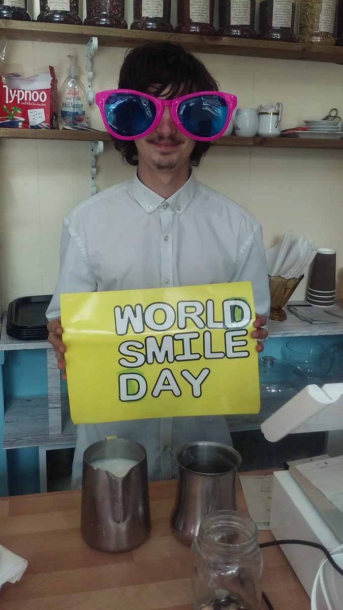 confident_queen's tweet photo. more smiles #gravesend #kent #getkentsmiling #WorldSmileDay https://t.co/7nq4lShQd4