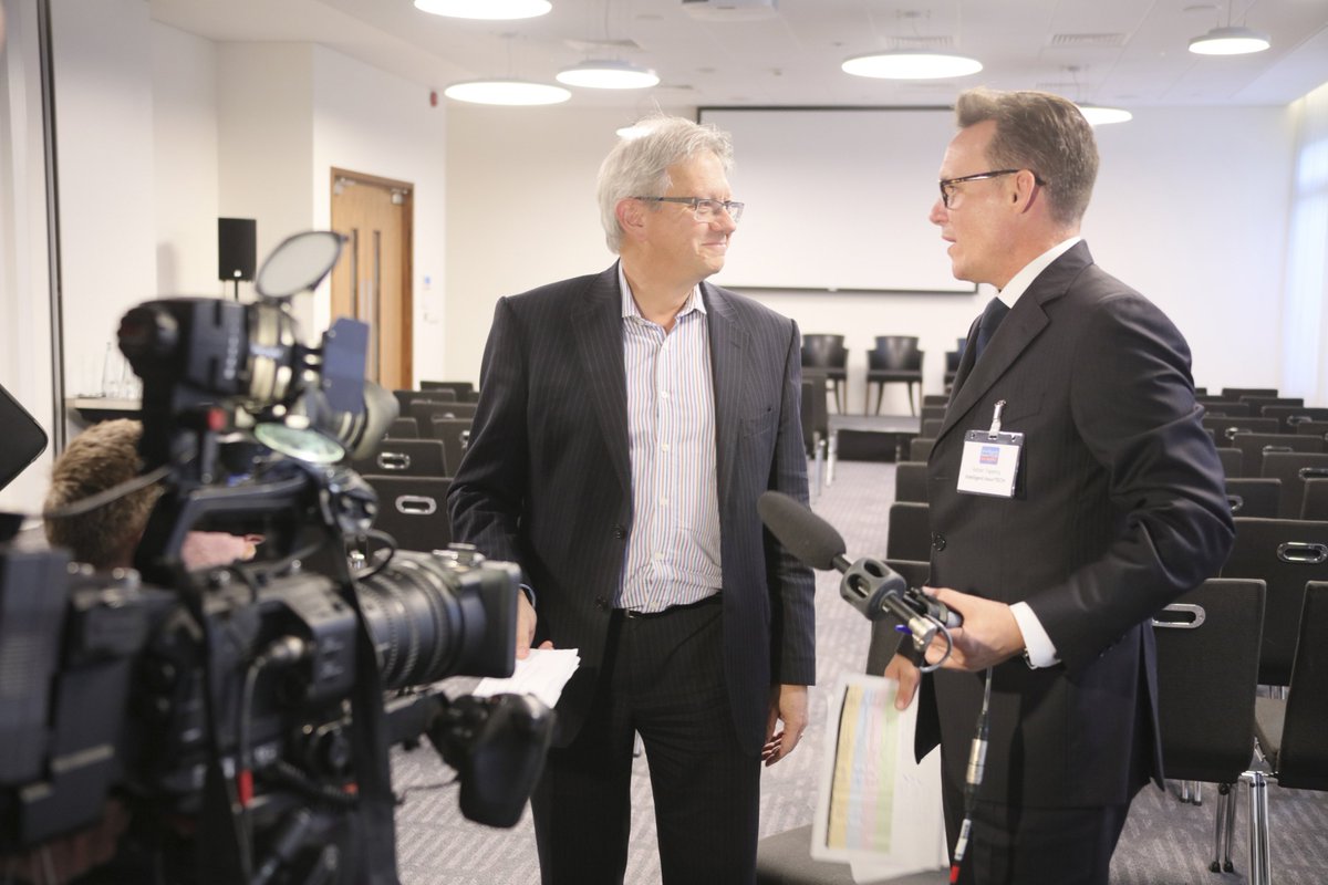 AdrianJTapping's tweet photo. Great to meet and interview @bwallac5 from @DXC_UKI and @kenmarke from @AgeasUK during @II_InsurTECH #IITech17 this week #Insurtech #London https://t.co/wjYXasPyk3