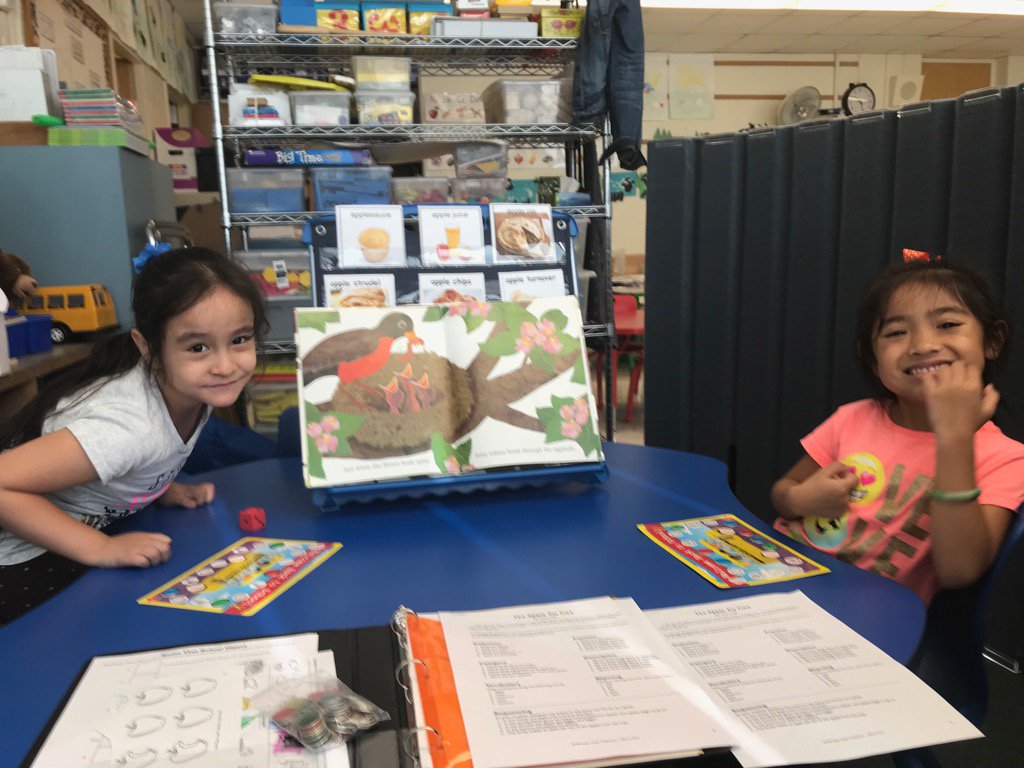 K students learn to answer questions about apples! 🍎