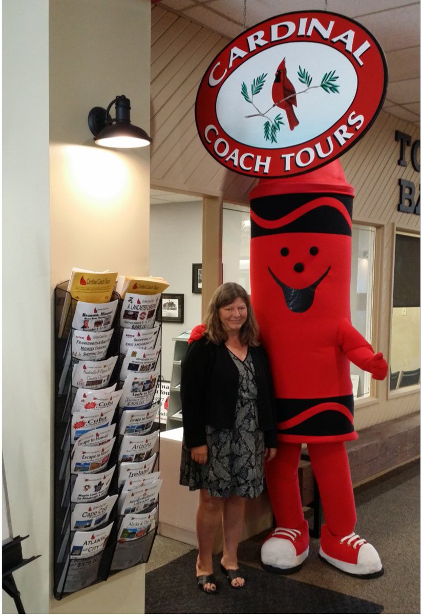 We made a stop at Cambridge Street Mall and ran into UWCKL Board Member Lynne Downey at Cardinal Tours.