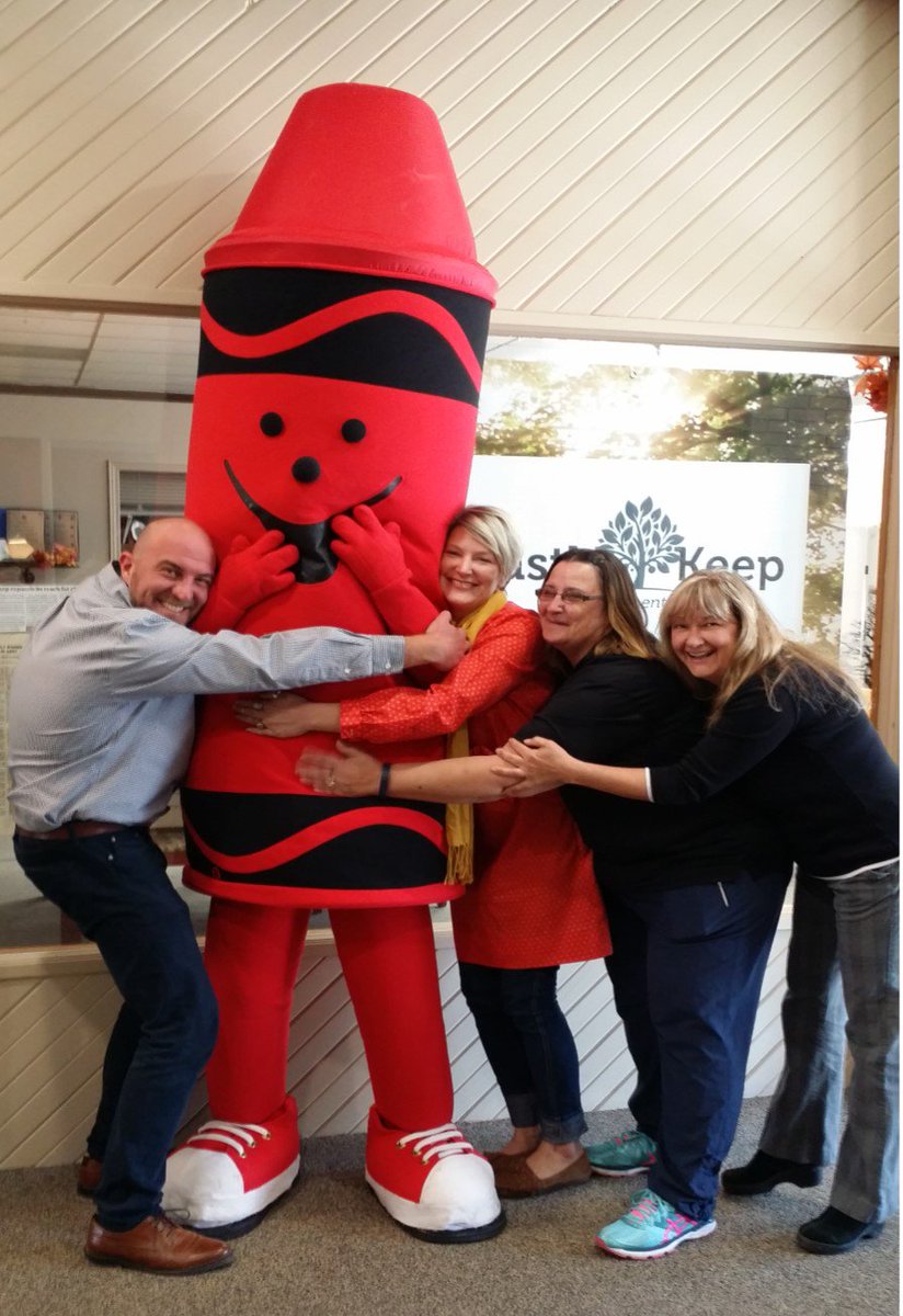 Tip is just so huggable! Community Champion Graham Bashford &amp; the team at Castle Keep Retirement give the giant crayon a big squeeze!