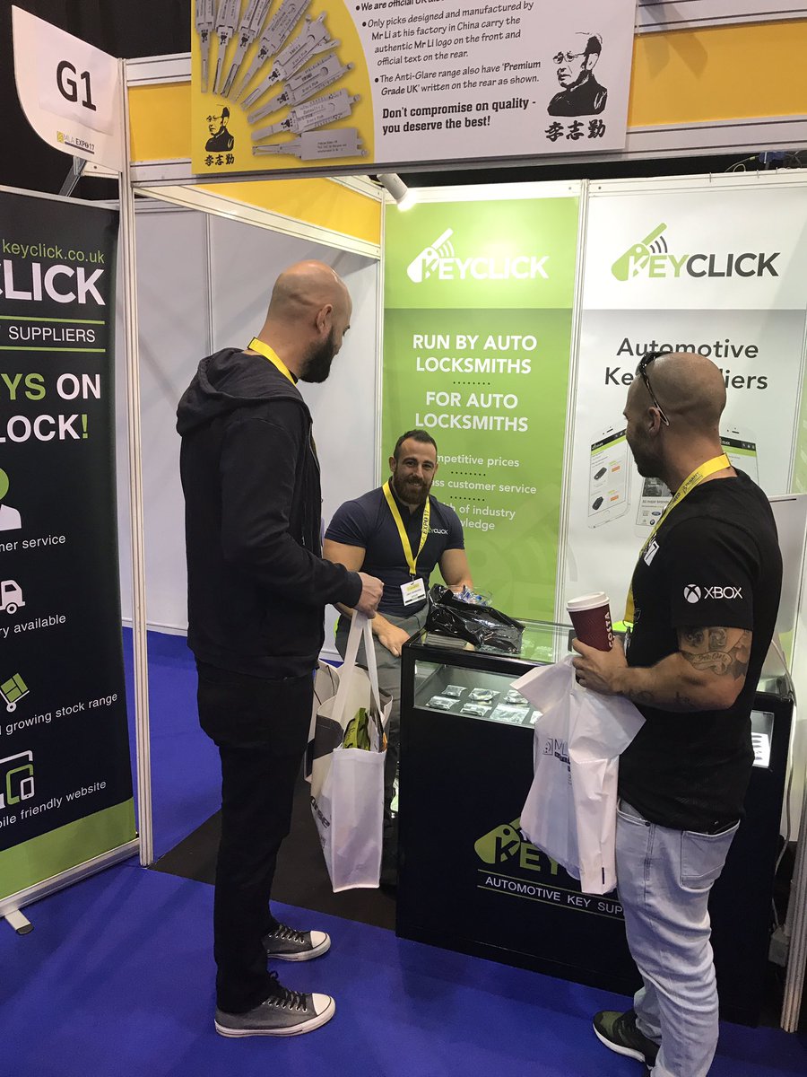 Key Click tweet media