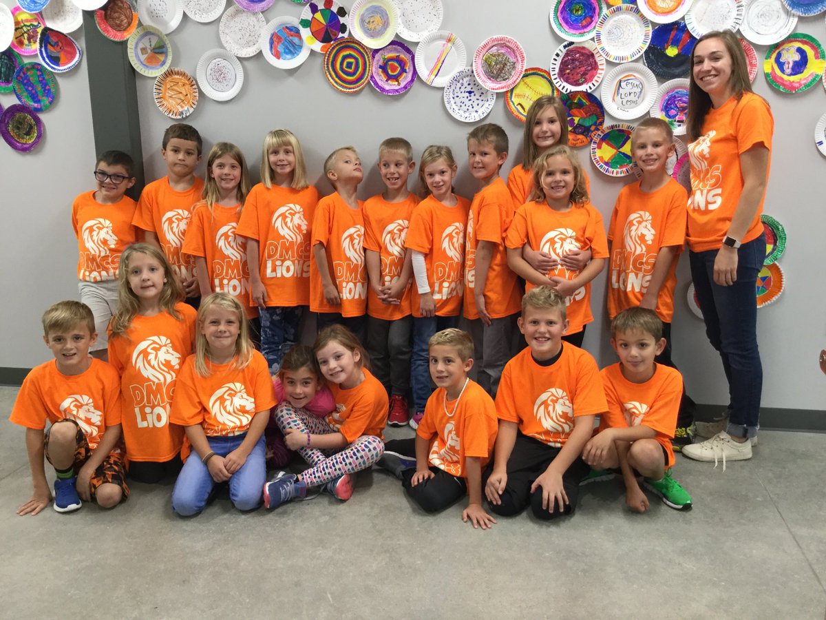 DMCAthletics's tweet photo. Spirit day in elementary! Go Lions!!
#dmchoco17 https://t.co/AjyQ1bM2qA