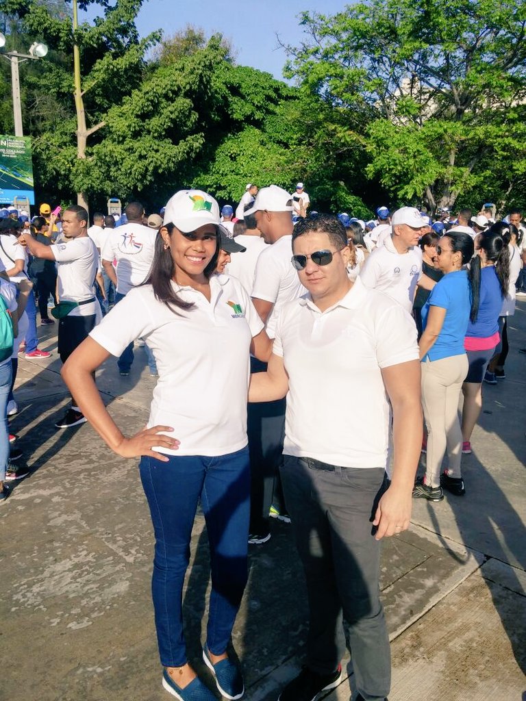 MercaStoDgoRD's tweet photo. MERCADOM participa Caminata "Yo camino por la Integridad y la Transparencia" semana conmemoración del día Internacional del #DerechoASaber https://t.co/maE59lhiwb