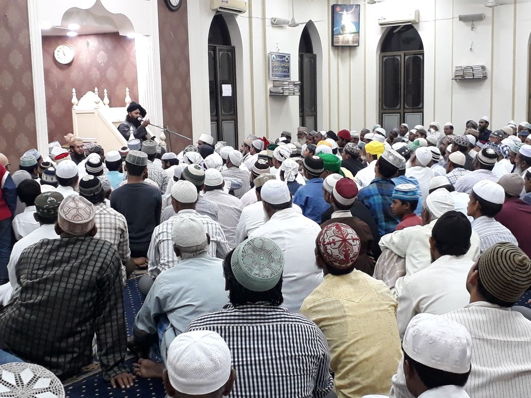 MuslimNetworkIn's tweet photo. #MuftiAzam conference at #Bhiwandi by @RazaAcademy_ https://t.co/k9sDgEKPvi