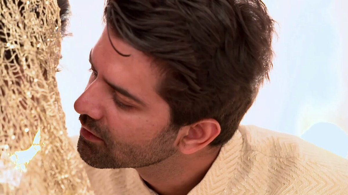 myLifeGoesOn__'s tweet photo. ❤❤❤❤❤❤❤
#IssPyaarKoKyaNaamDoon
#DevNi 🔥🔥🔥 https://t.co/4YIWy5u3FW