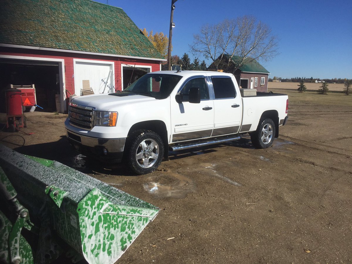 AgroNorm's tweet photo. Foam it Friday! Ladies best clean gift you can give! @SchippersCanada #doyouevenfoambros https://t.co/9U1VxPG7qX