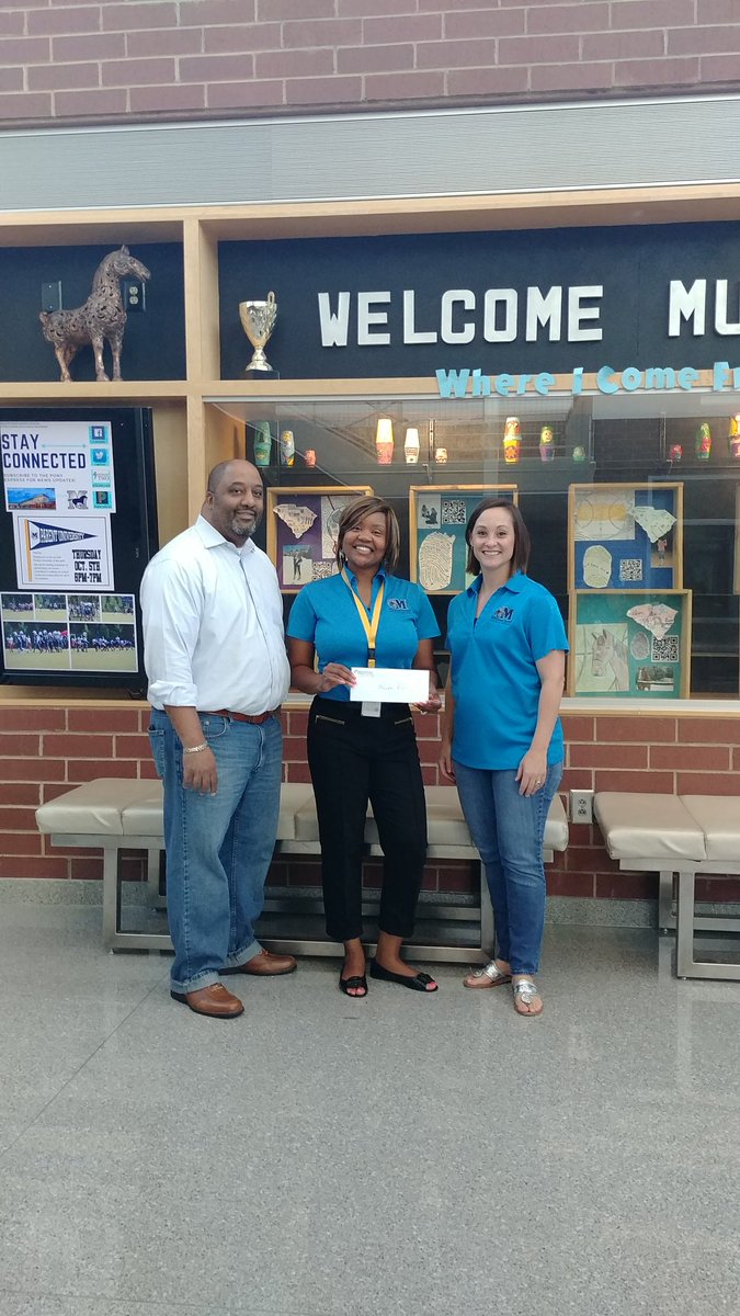mullerroad's tweet photo. Thank you to @CarlLSolomon  from @SolomonLawGroup for the grant our #mrmspto received on behalf of our library! #mustangsread #otod https://t.co/oAbVOY2ABq
