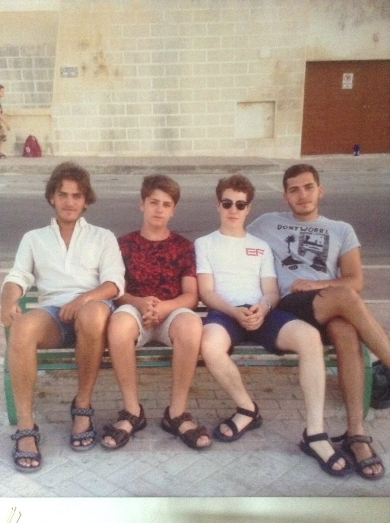 TheCutLive's tweet photo. @freshnet @Slaves @bbcintroducing Thevalaitisbrothers  
new music and food show 
check this out
https://t.co/LgFunzrMSg https://t.co/5ztZE5NseP