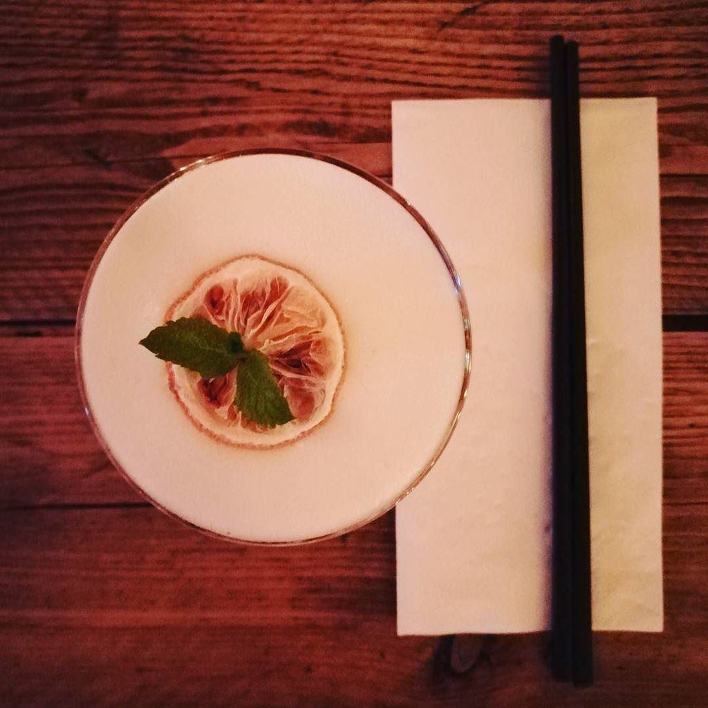 RadissonSamuel's tweet photo. Dinner in Camden with beautiful people @tintin_70 @jayminz @sebhaufe #dinnerparty #diversity #drinks #coba #kentis… https://t.co/dKDz7sosa3 https://t.co/Ih7IB9Zagl