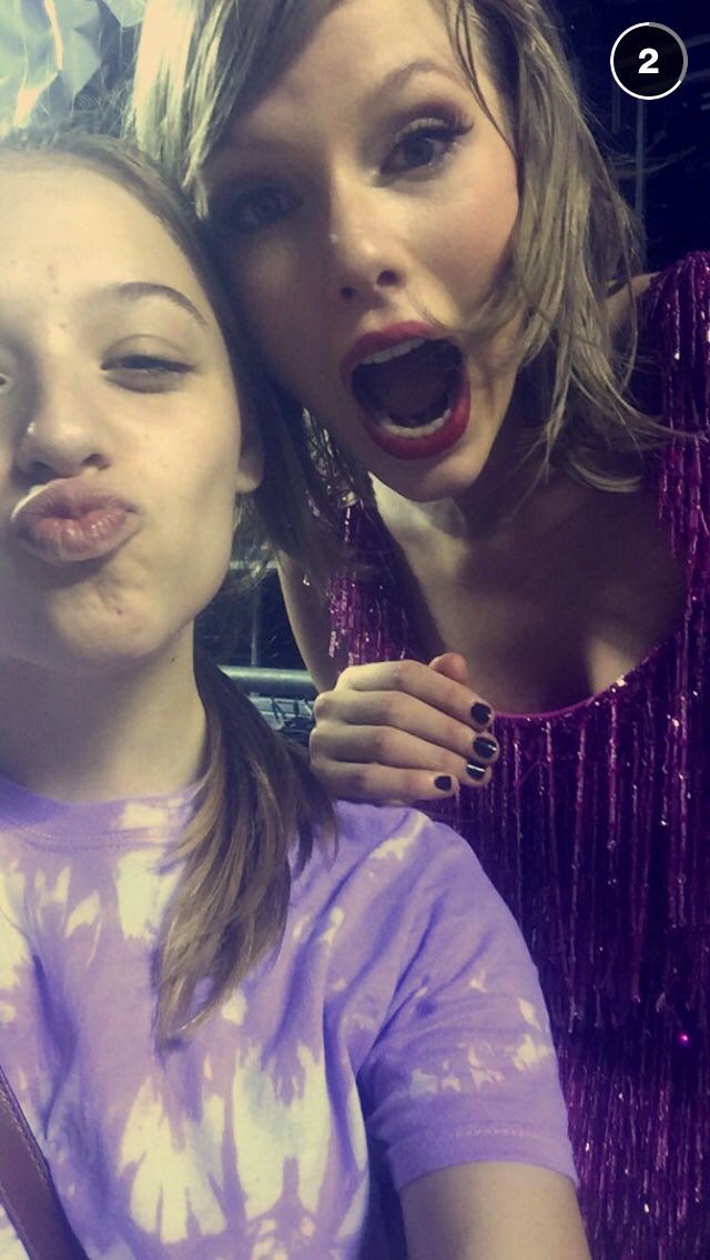 sinygirl16's tweet photo. @TSwiftLA @taylorswift13 #WorldSmileDay #rememberAbbieZ missing my baby 💔😢💜😇 “you’ve got a smile that could light up this whole town”-@taylorswift13 https://t.co/h4eIlj9Lba