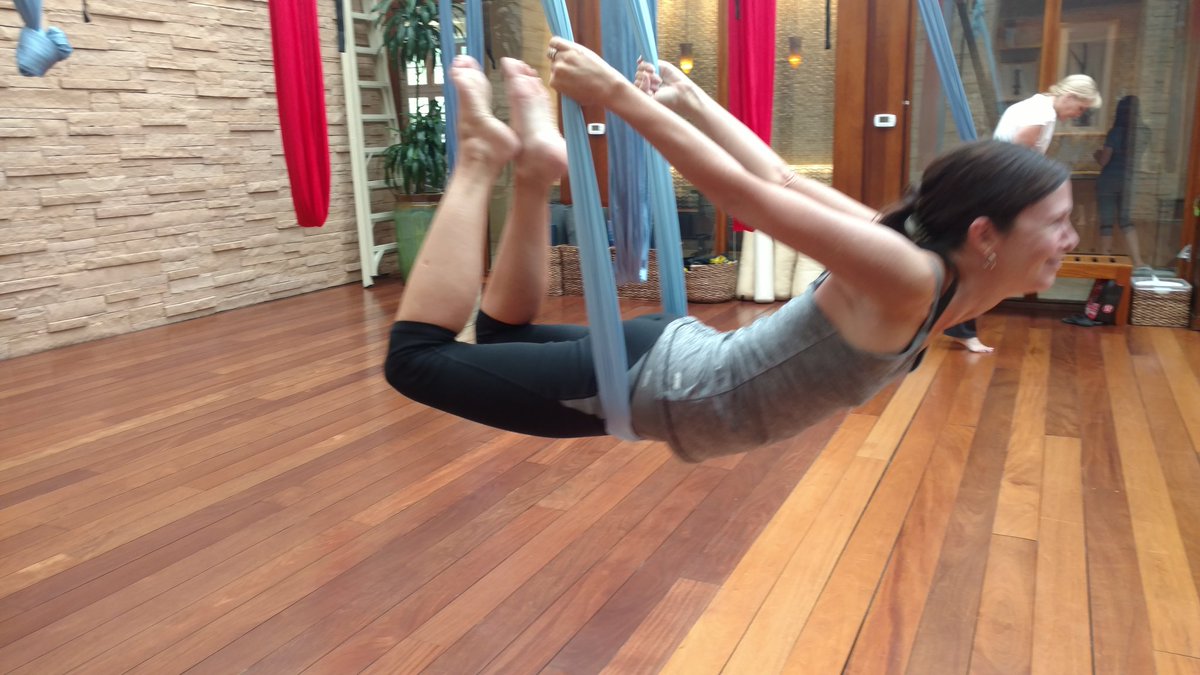 ConnieLittle's tweet photo. Fun #aerialyoga https://t.co/55lQwgJO8O