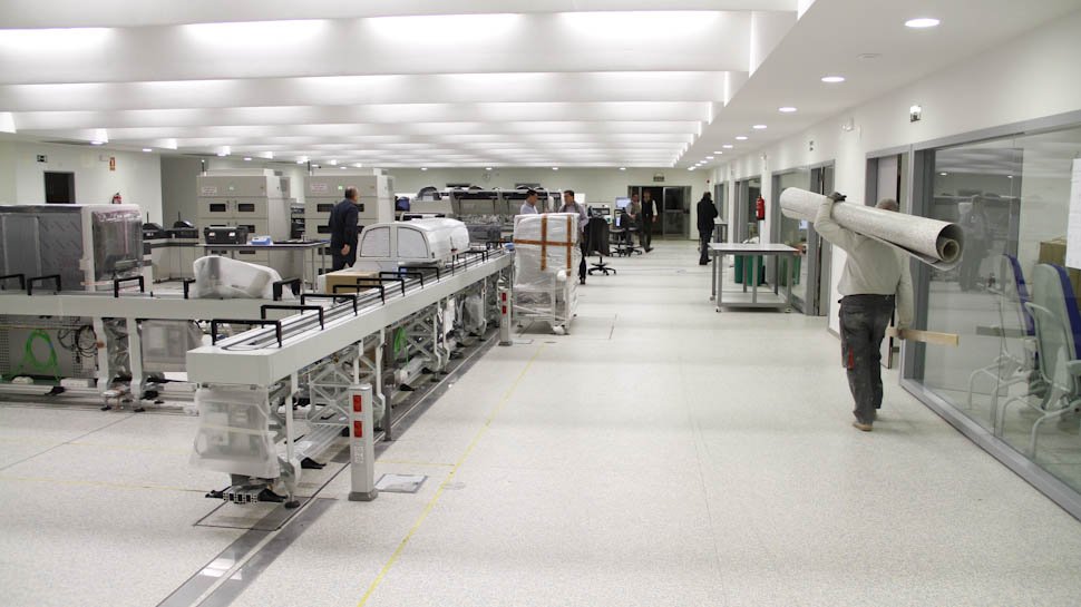 Siguen llegando equipos a nuestro hospital. Pronto terminarán las remodelaciones.