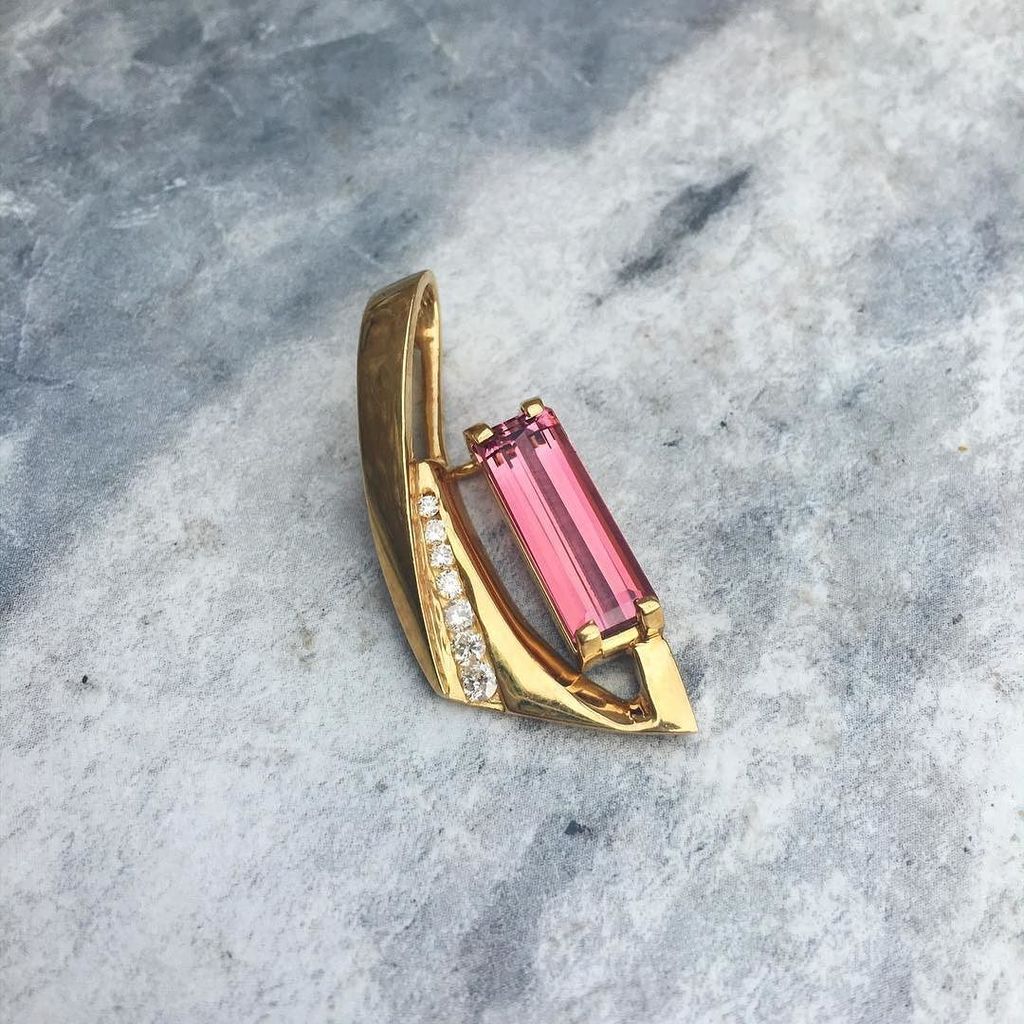 cesarjewelers's tweet photo. Pink Tourmaline Diamond Pendant #KnowYourGems Tourmaline: Secondary #October Birthstone #Tourmaline is a colorful … https://t.co/m1557zBEoB https://t.co/eV9g8sJlxD
