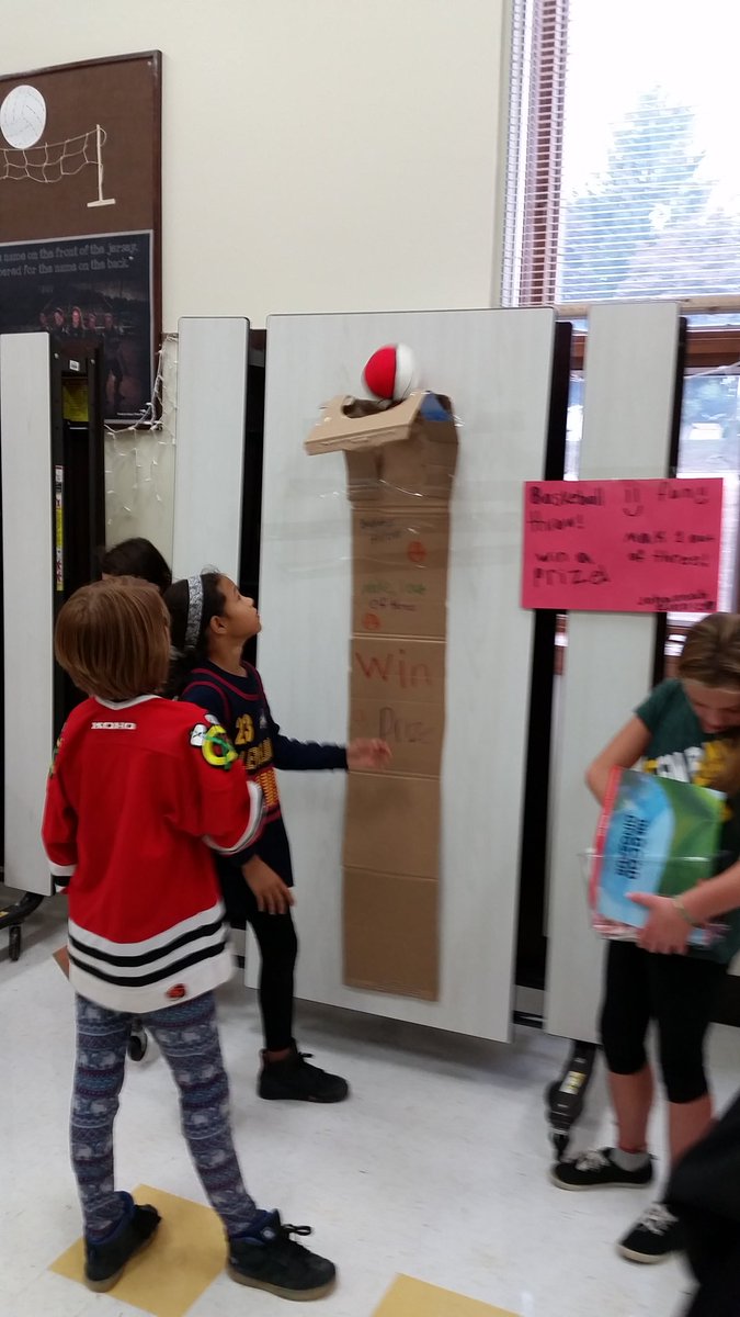 AbbNor's tweet photo. Priceless memories, teamwork, and creativity in the works! Well done amazing fourth graders!! #cardboardchallenge @VHarkey3 @EVEagles https://t.co/sr9HrCRD7Z