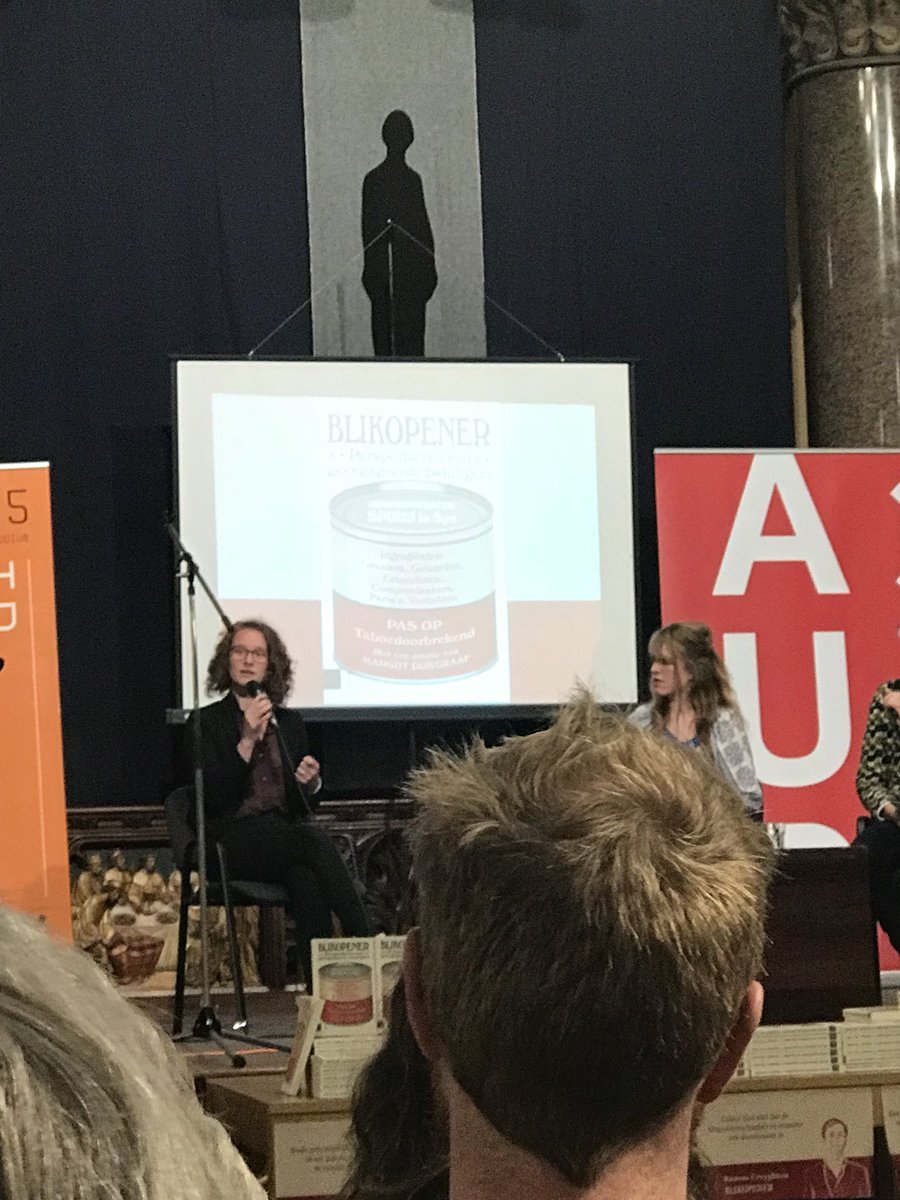 PolyamorieNL's tweet photo. Vanavond zijn we bij @SPUI25’s boekpresentatie van Blikopener. Roos Reijbroek ligt polyamorie, een v/d hoofstukken in het boek, toe. https://t.co/JLAuDQGirI