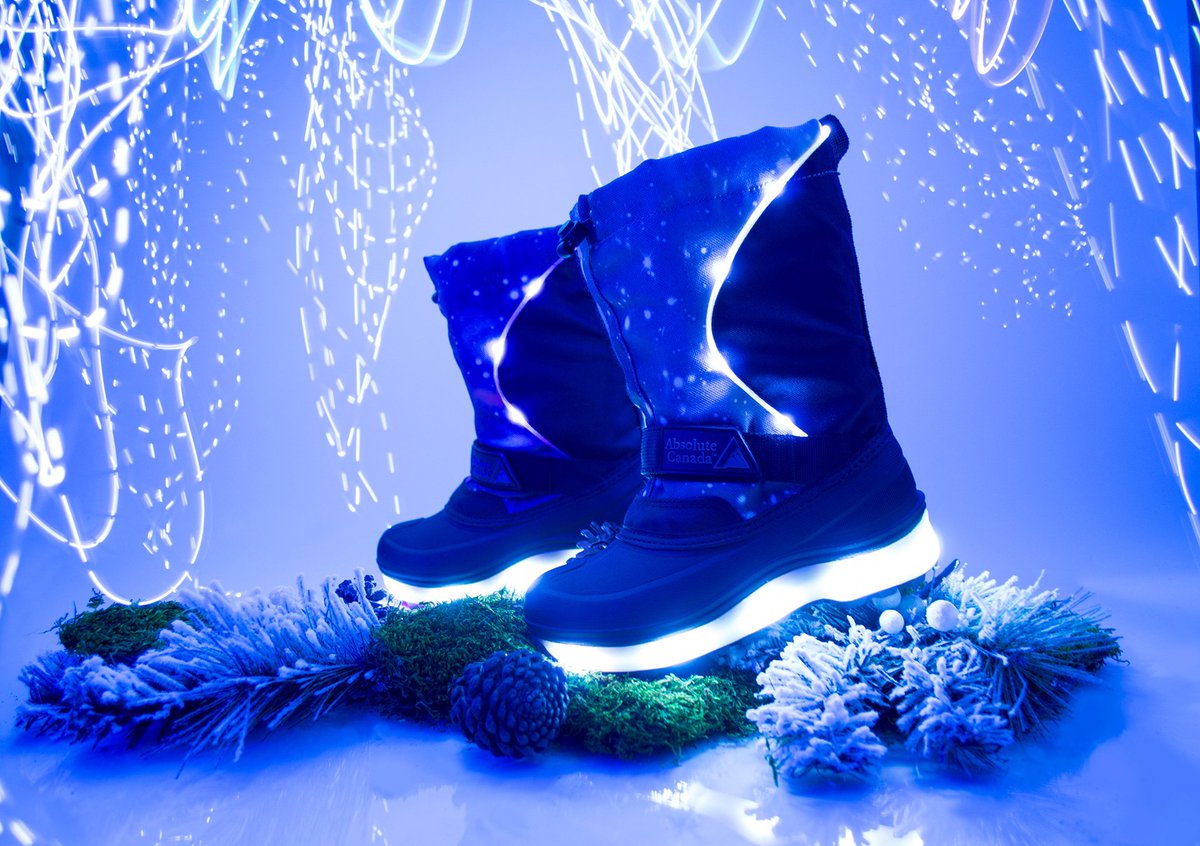 AbsoluteCanada's tweet photo. It's not snowing yet but when it does, we'll be #warm! 
.
#glowing #LED #northernlights #kids #boots #fallfashion #fashion https://t.co/MmpEng6qwP