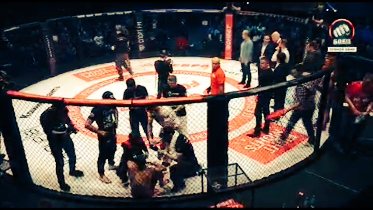 volkstyles's tweet photo. Tyson Nam just slept some dude in Russia #FNG75 (S/O to @Grabaka_Hitman) https://t.co/XmXazoYh0b