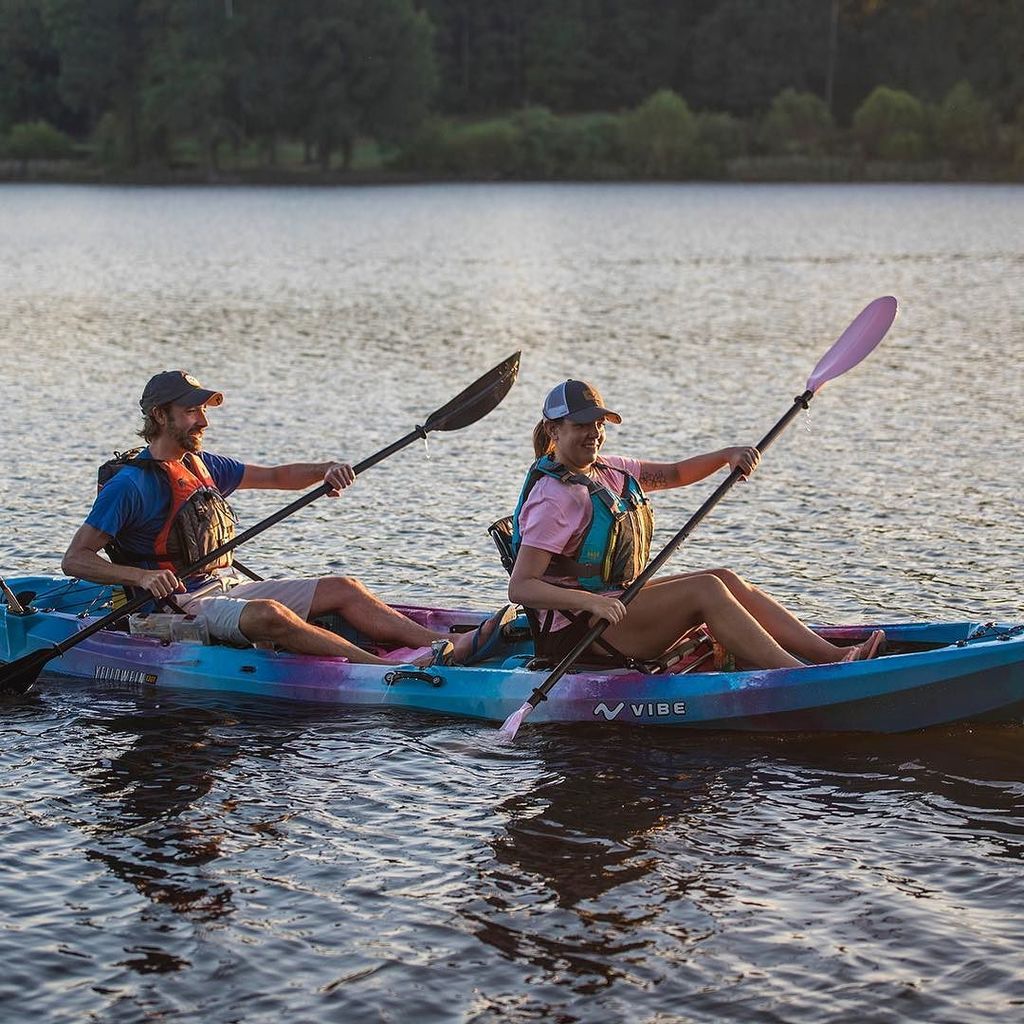 VibeKayaks's tweet photo. Creative way to support Breast Cancer Awareness Month. #pinkpaddle .
.
.
#whyivibe #howivibe #whatsahobby #yaklife⦠https://t.co/6MCDKULsiT https://t.co/BPhfkPZEE7