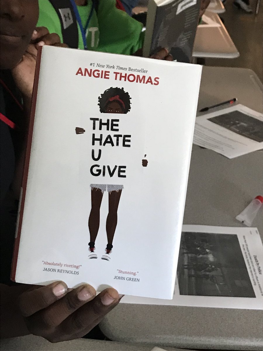 nlynnprice's tweet photo. #samssaintsread with @librErinP! Thanks, Ms. Parker, for facilitating our book club on The Hate U Give by @angiecthomas. @SAMSSaintsSoar https://t.co/irqYJKYJVC
