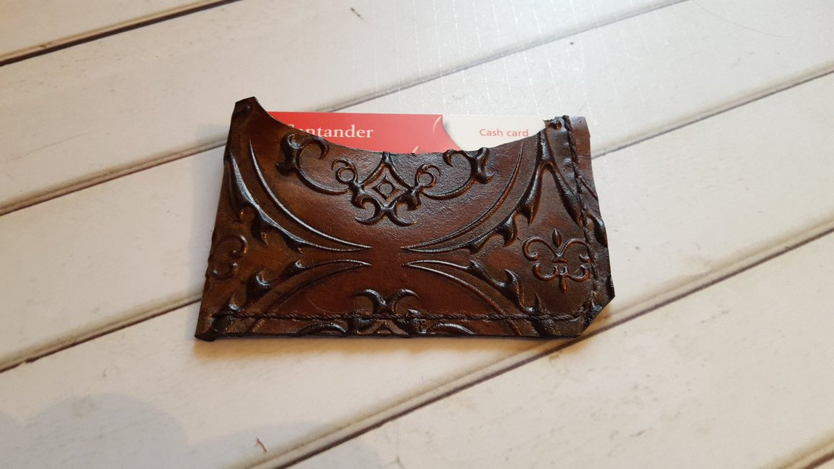 SandraPoppys1's tweet image. Exotic leather wallet  Steampunk gift  Minimalist style Gift card … tuppu.net/d8d20d2b #Etsy #MinimalCardWallet
