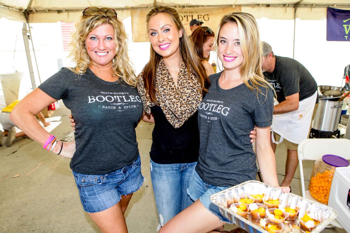 AtlChiliCookOff's tweet photo. It's not cold enough for pumpkin spice so bring on the HEAT in October at the #AtlantaChiliCookOff tomorrow! Tix: https://t.co/DL21m69KeA https://t.co/BXw2L7pGU5
