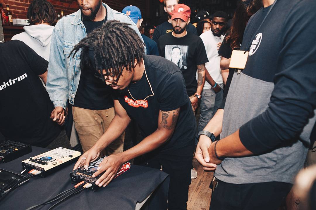 FUNKSHU_'s tweet image. Shots from #Controllerise #A3C17 Edition last night 🌊 
S/o to the best photographer in the city @lourdesukari 🙏