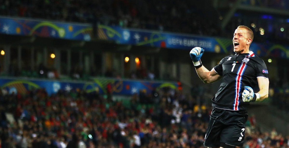 ligaspor's tweet image. İzlanda forması giyen Halldórsson

- Kaleci

- Akademide Profesör

- Sinema Yapımcısı

- Yönetmen