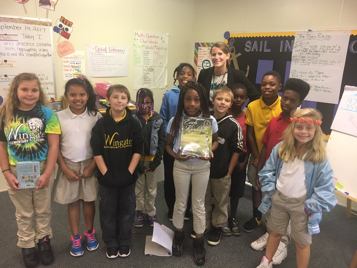 JannaTolleson's tweet photo. We โค๏ธ guest readers in our class! Thanks Mrs. Reigle! @WingateES_NC #readersareleaders #sailintosuccess ๐๐๐ https://t.co/vvDBG1LrNx