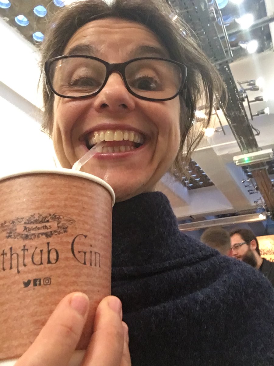 #DrinkingBATHTUBgin#yummyscrummy#inmytummy