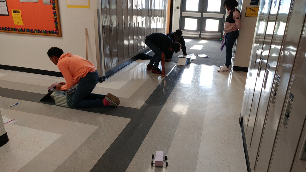 MsSBScience's tweet photo. My students just amaze me!  They are taking over the classroom and hallways at LEMS.     @hcpss_lems https://t.co/7YzlWNHhbX