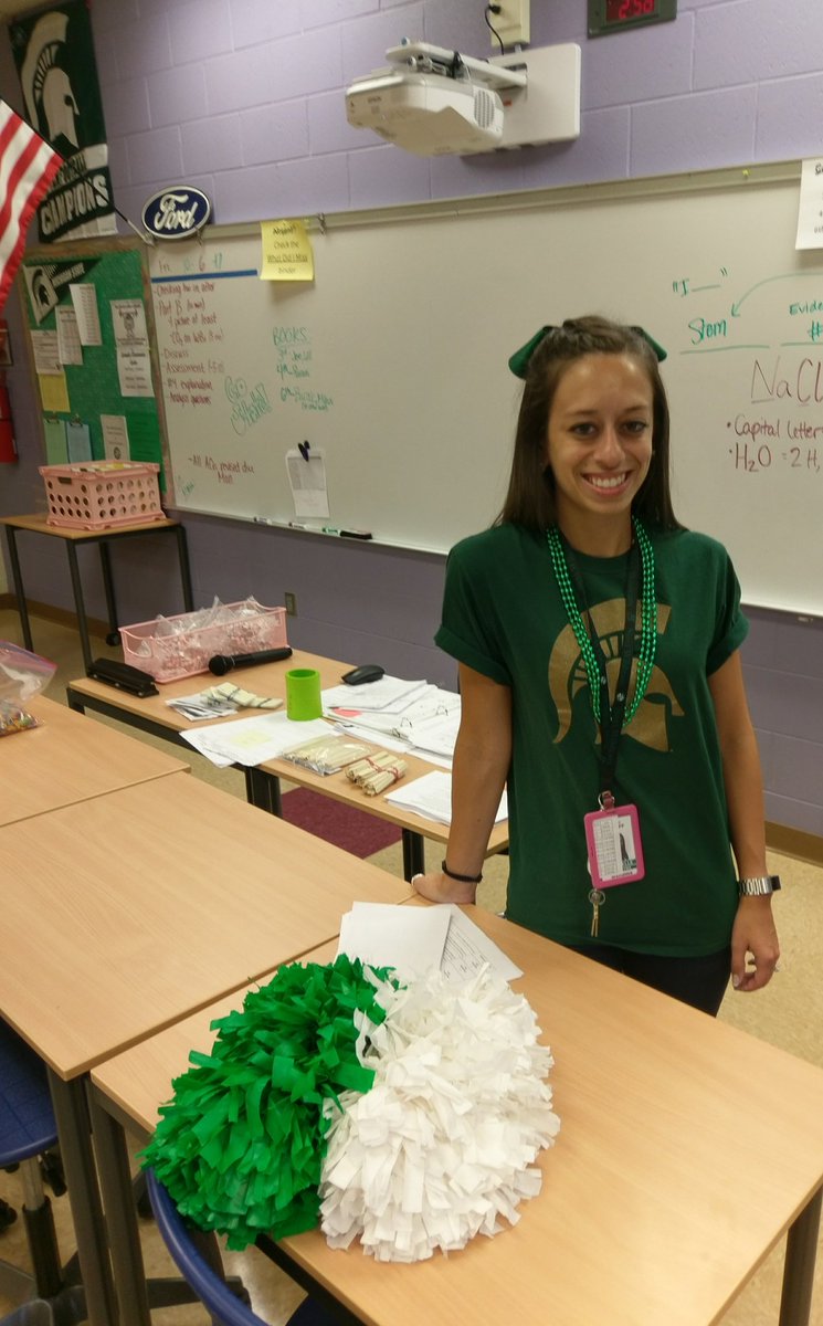 GSkites's tweet photo. We had a great day of making molecular models and being spirited ☺️👍🏼 #novipride #gogreengowhitegostate https://t.co/Vxb9J7Lr8H